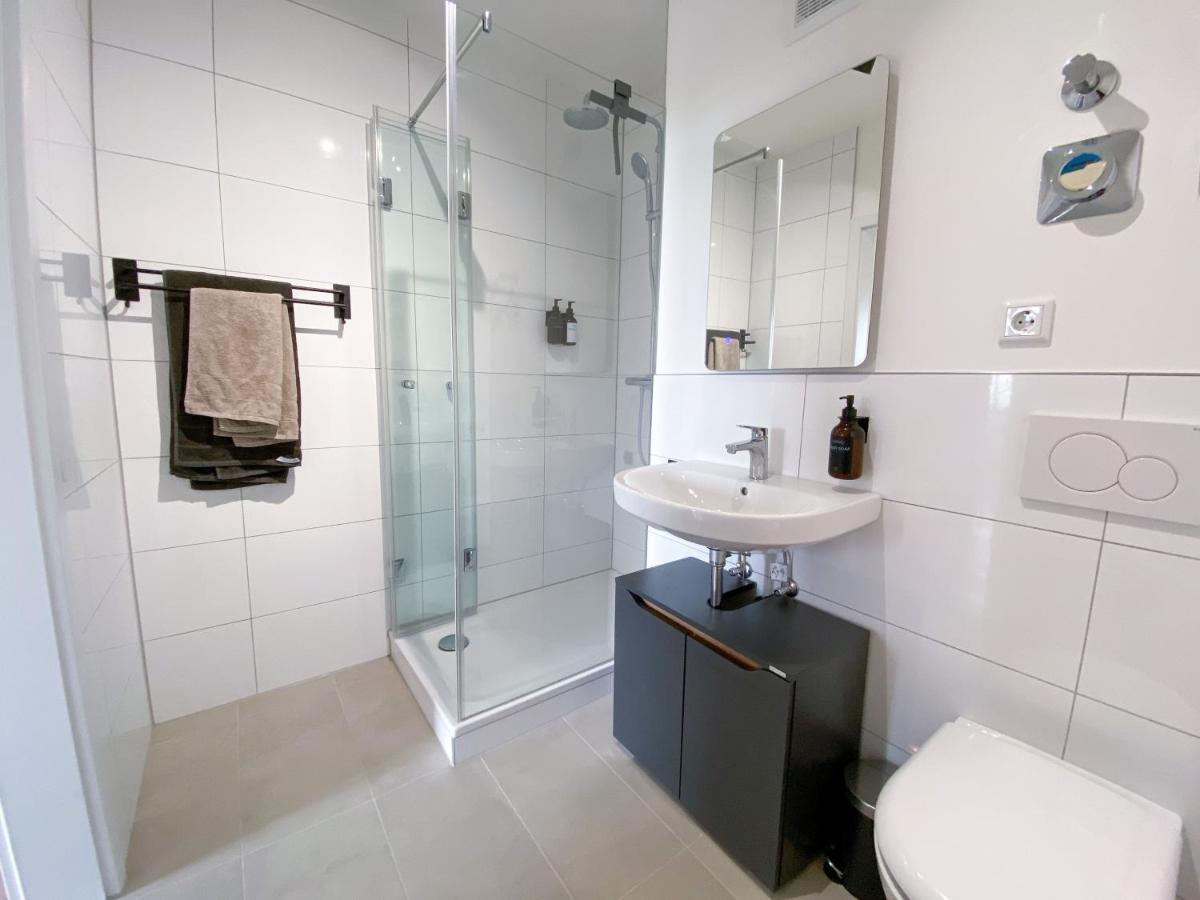 Schoene Wohnung Mit Rheinblick/Duesseldorf/Neuss/Messe 外观 照片